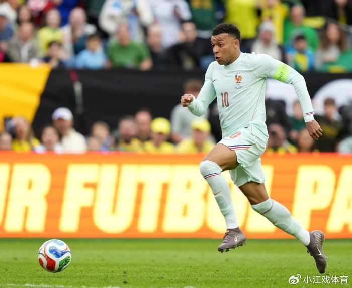 法国2-1逆转巴西 姆巴佩双响助高卢雄鸡热身赛告