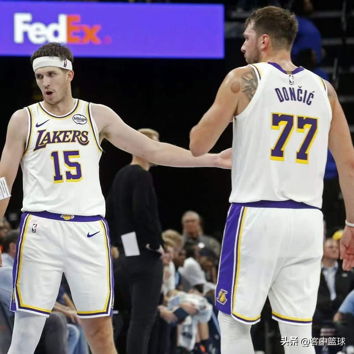 湖人季后赛首轮遭遇双核伤退 火箭杜兰特成最大